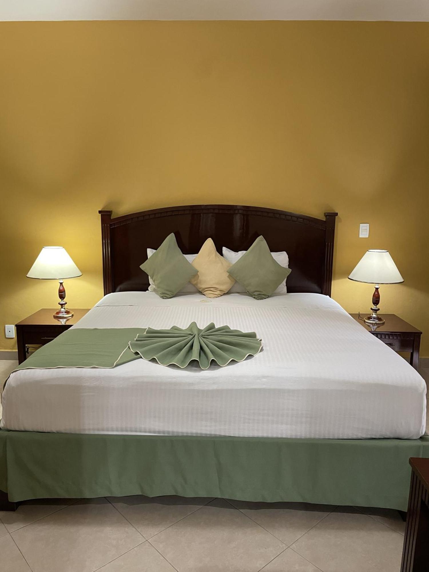 Iguala Hotel Centenario מראה חיצוני תמונה
