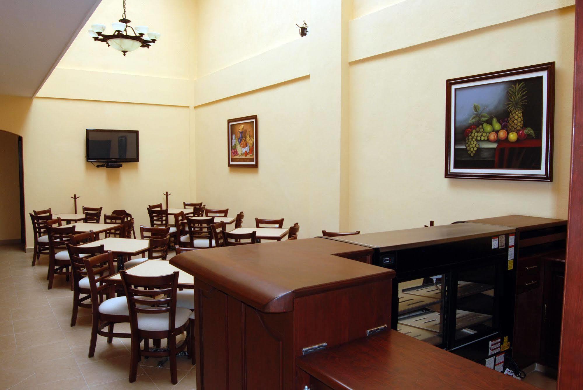 Iguala Hotel Centenario מראה חיצוני תמונה